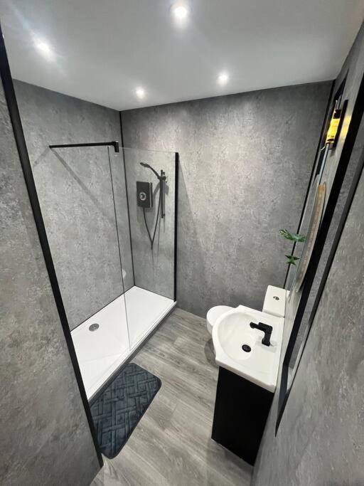 Stunning 2 Bedroom Ground Floor Sea View Apartment Rhôs-on-Sea Exteriér fotografie