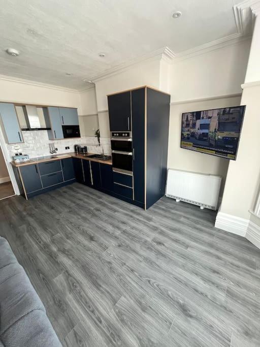 Stunning 2 Bedroom Ground Floor Sea View Apartment Rhôs-on-Sea Exteriér fotografie