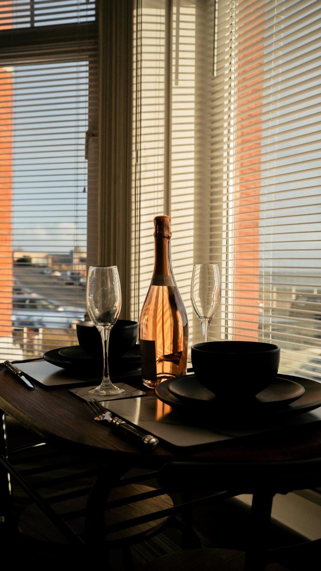 Stunning 2 Bedroom Ground Floor Sea View Apartment Rhôs-on-Sea Exteriér fotografie